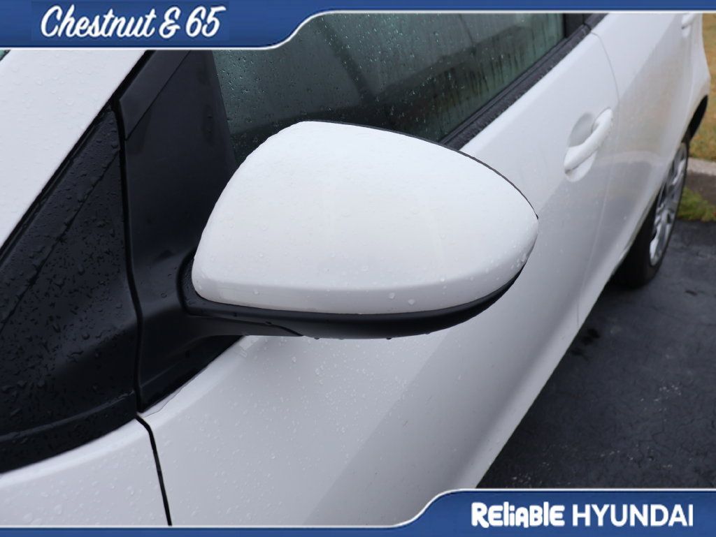 Used 2014 MAZDA MAZDA2 Sport FWD image 13