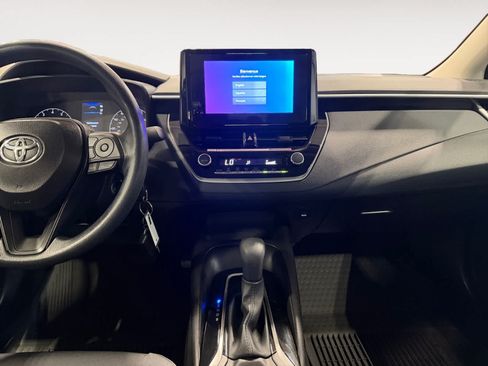 Used 2025 Toyota Corolla LE FWD image 12