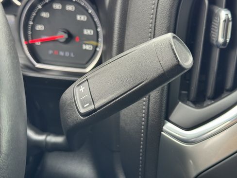 Used 2022 Chevrolet Silverado 2500 LT w/ Convenience Package image 26