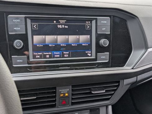 Used 2023 Volkswagen Jetta S image 22