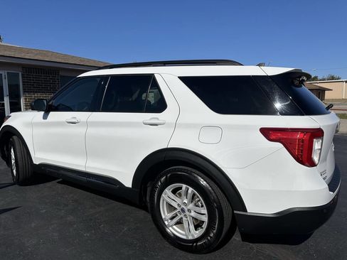 Used 2022 Ford Explorer XLT w/ Equipment Group 202A image 10