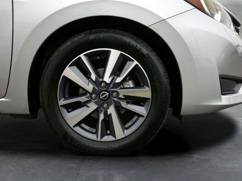 Used 2023 Nissan Versa SV FWD image 9
