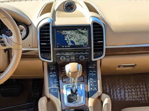 Used 2014 Porsche Cayenne AWD/4WD image 15