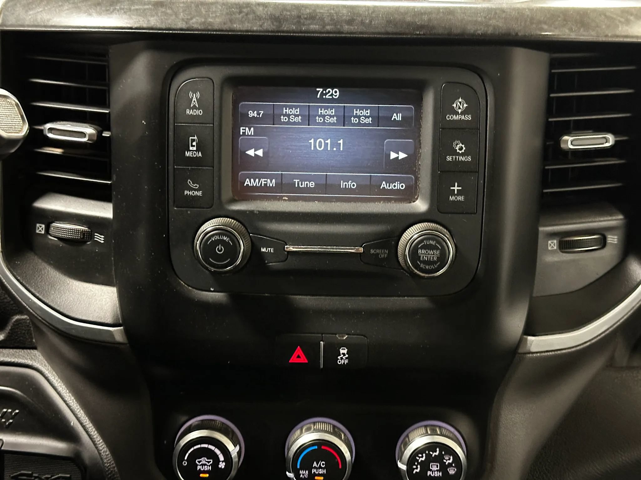 Used 2019 RAM 3500 Big Horn AWD/4WD image 34