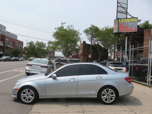 Used 2013 Mercedes-Benz C 300 4MATIC Sedan image 7
