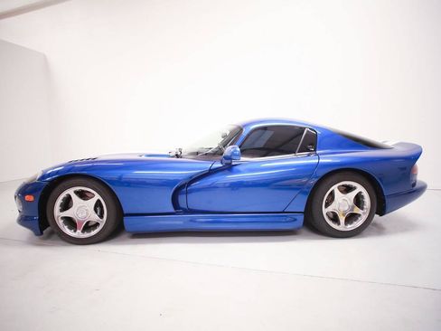 Used 1996 Dodge Viper GTS RWD image 3