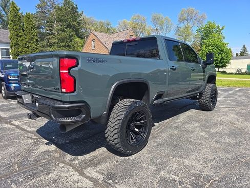 Used 2025 Chevrolet Silverado 2500 LTZ w/ Trail Boss Package AWD/4WD image 4