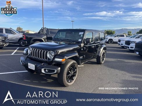 Used 2025 Jeep Wrangler Unlimited Sahara w/ Safety Group AWD/4WD image 1