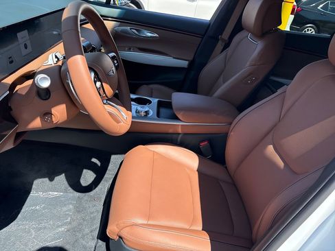 New 2026 Genesis GV70 2.5T Advanced AWD/4WD image 9