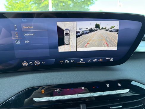 Used 2025 Buick Enclave Preferred FWD image 35
