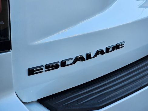 Used 2021 Cadillac Escalade Sport w/ Driver Assist Tech Package AWD/4WD image 9