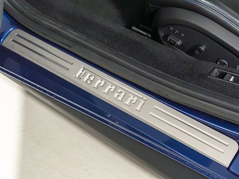 Used 2019 Ferrari 488 Spider image 36