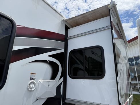 Used 2023 Ford E-350 and Econoline 350 Super Duty w/ Motorhome Prep Package image 21