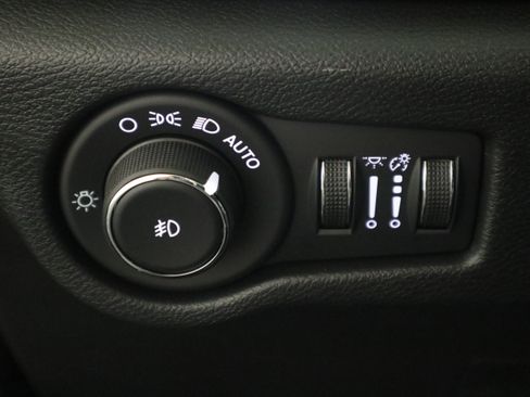 New 2026 Chrysler Pacifica Select image 34