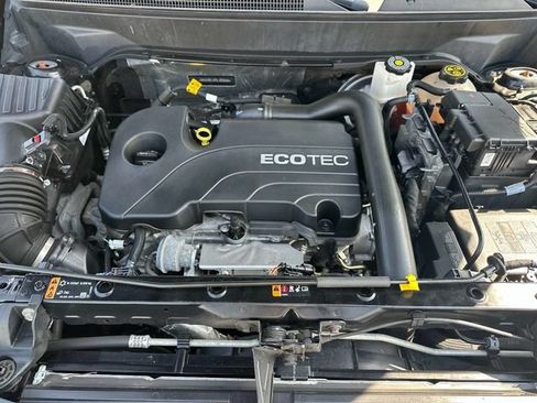 Used 2022 Chevrolet Equinox LT FWD image 10