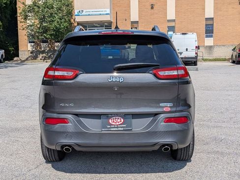 Used 2014 Jeep Cherokee Latitude w/ Comfort/Convenience Group AWD/4WD image 4