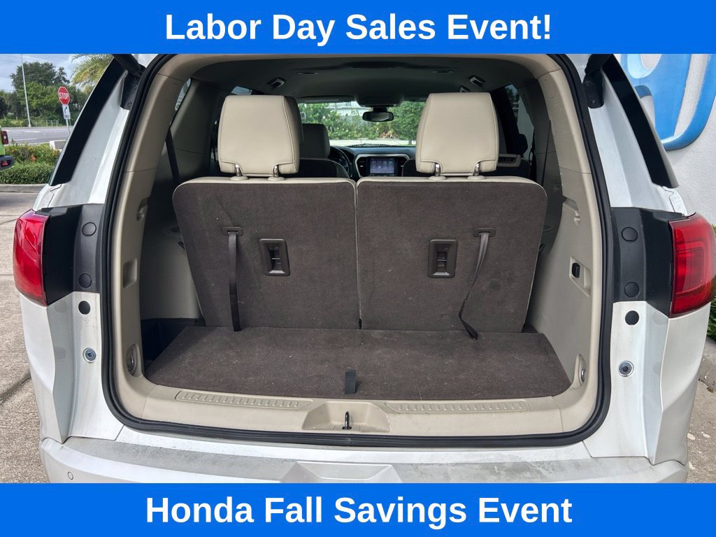 Used 2018 GMC Acadia Denali w/ Technology Package FWD image 11
