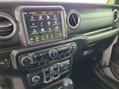 Used 2021 Jeep Wrangler Unlimited Sahara image 28