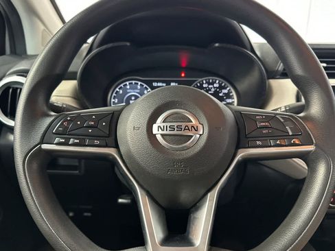 Used 2021 Nissan Versa SV image 24
