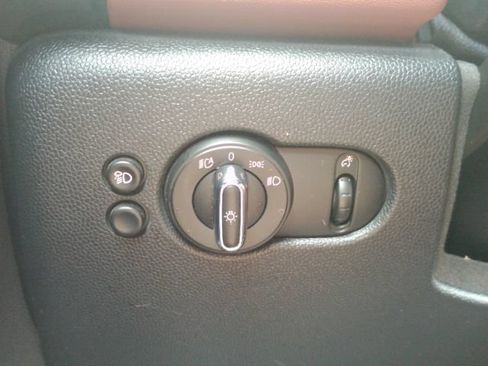 Used 2024 MINI Cooper SE FWD image 32