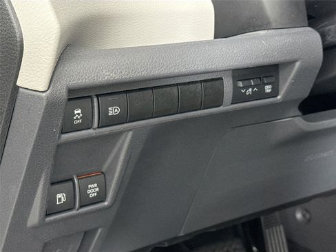 Used 2021 Toyota Sienna LE w/ LE Plus Package image 14