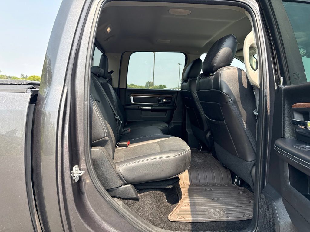 Used 2017 RAM 1500 Laramie w/ Convenience Group AWD/4WD image 14