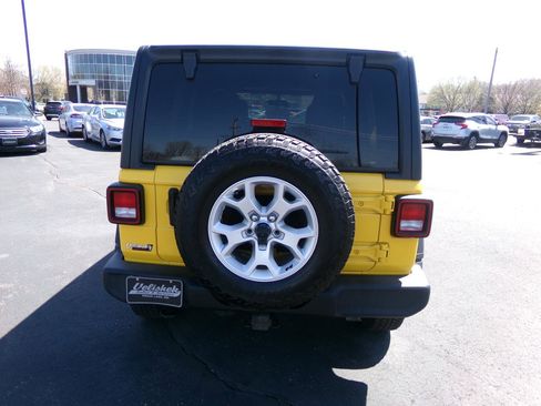 Used 2021 Jeep Wrangler Unlimited Sport AWD/4WD image 5