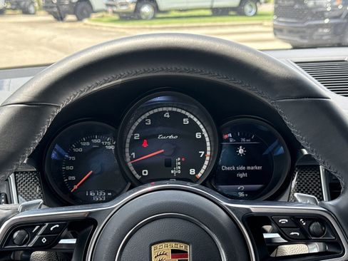 Used 2016 Porsche Macan Turbo AWD/4WD image 27