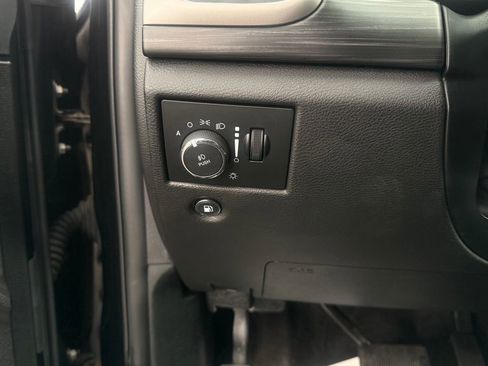 Used 2019 Jeep Grand Cherokee Altitude image 20