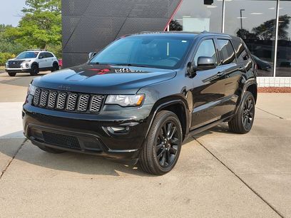 Used 2018 Jeep Grand Cherokee Altitude