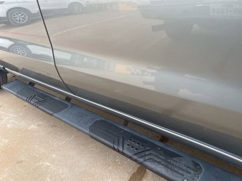 Used 2024 Chevrolet Silverado 1500 LT image 2