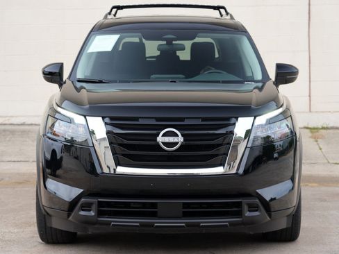 Used 2024 Nissan Pathfinder SV FWD image 41