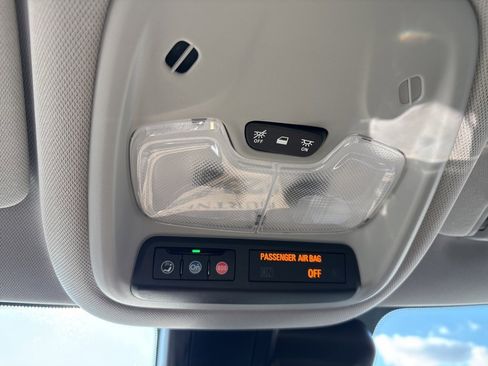 Certified 2025 Chevrolet TrailBlazer LT w/ Convenience Package image 33