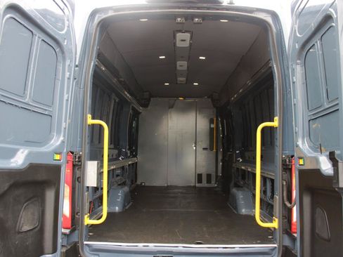 Used 2020 Ford Transit 250 148 High Roof Extended RWD image 15
