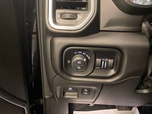 Used 2023 RAM 1500 Laramie AWD/4WD image 15