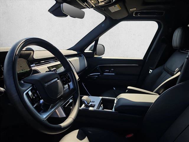 New 2026 Land Rover Range Rover Long Wheelbase SE AWD/4WD image 3