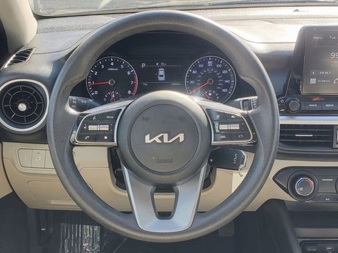 Used 2022 Kia Forte LXS w/ LXS Technology Package image 27