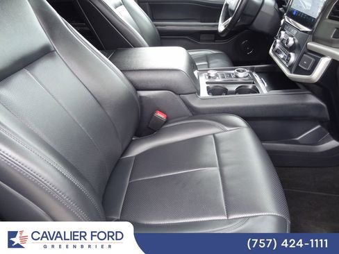 Certified 2024 Ford Expedition XLT AWD/4WD image 17