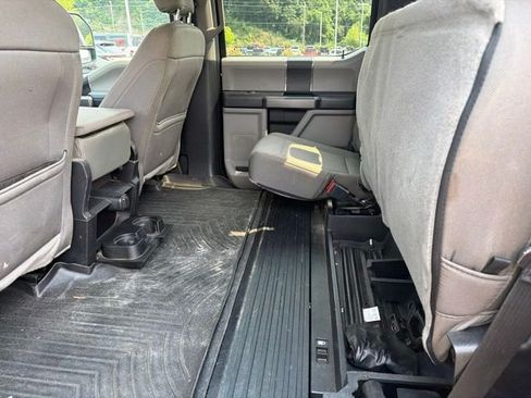 Used 2020 Ford F250 XLT w/ Snow Plow Prep Package AWD/4WD image 12