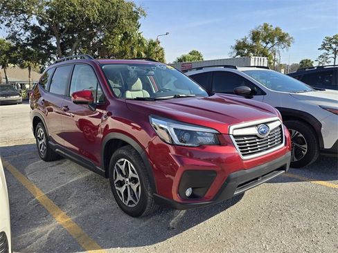 Used 2021 Subaru Forester Premium image 2