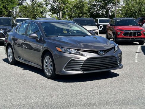 Used 2024 Toyota Camry LE w/ Convenience Package FWD image 1