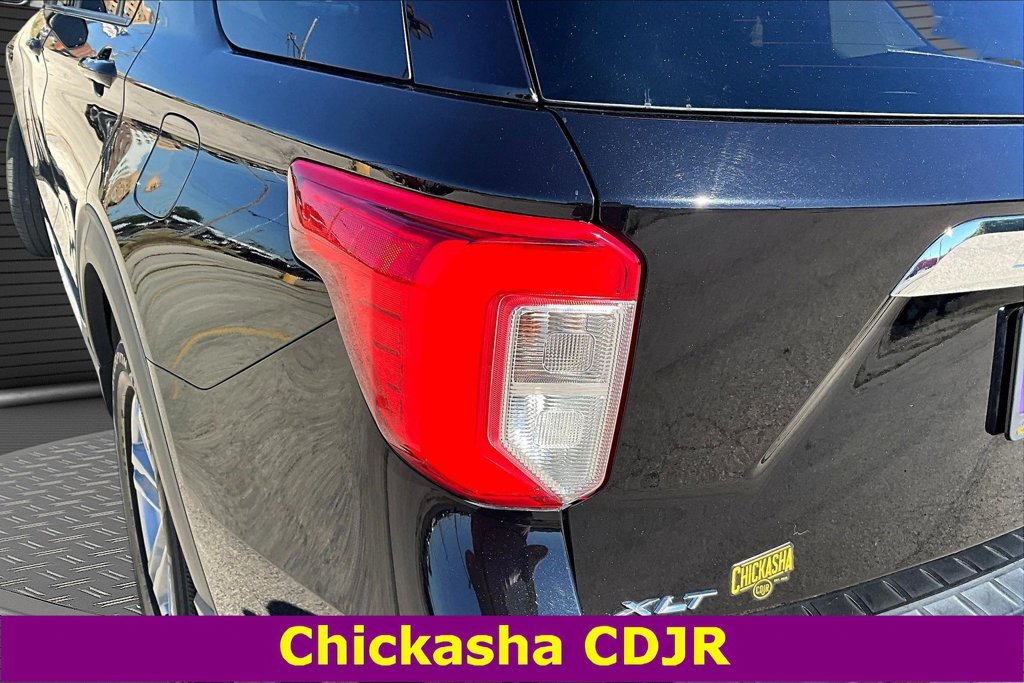 Used 2022 Ford Explorer XLT AWD/4WD image 22