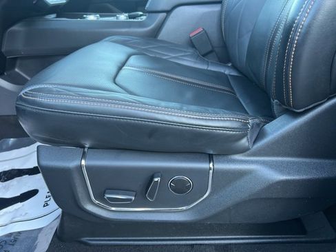 Used 2023 Ford Expedition Max Platinum image 25