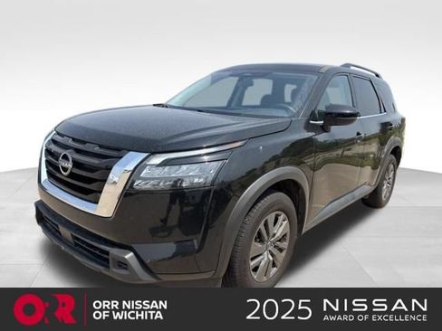 Used 2024 Nissan Pathfinder SV AWD/4WD image 1