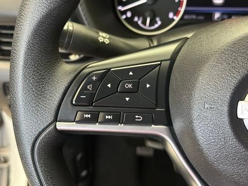 Used 2024 Nissan Sentra SV FWD image 23