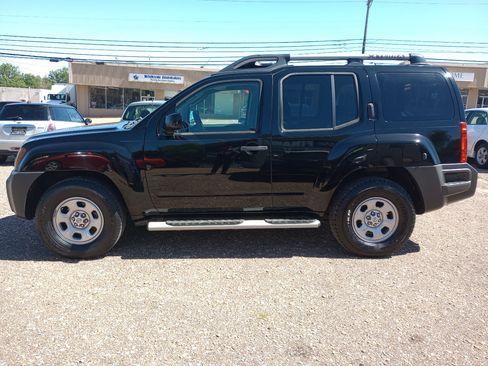 Used 2011 Nissan Xterra X RWD image 4