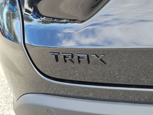New 2026 Chevrolet Trax RS w/ Sunroof Package image 7