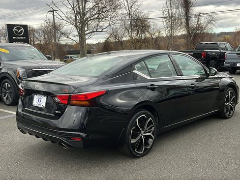 Used 2024 Nissan Altima 2.5 SR w/ SR Premium Package image 6