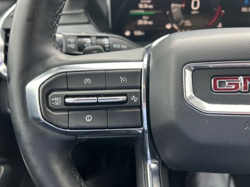 Used 2025 GMC Acadia Elevation image 14