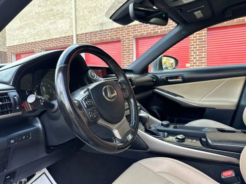 Used 2020 Lexus IS 350 F Sport w/ F Sport Package image 15